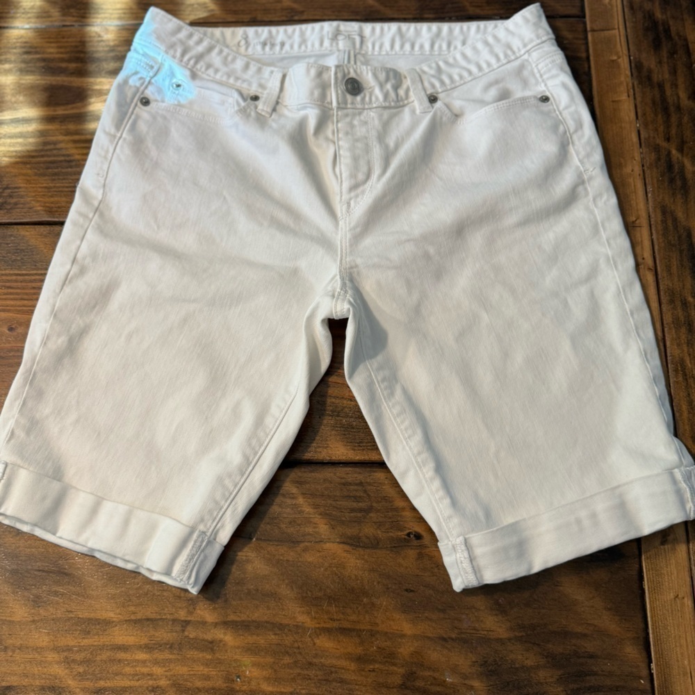 LOFT Bermuda Shorts Womens 8 White Denim Cotton Stretch 10”